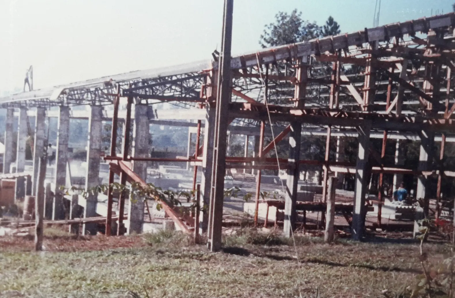 17e Construção